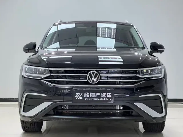 Volkswagen Tiguan L — Фото автомобиля 2