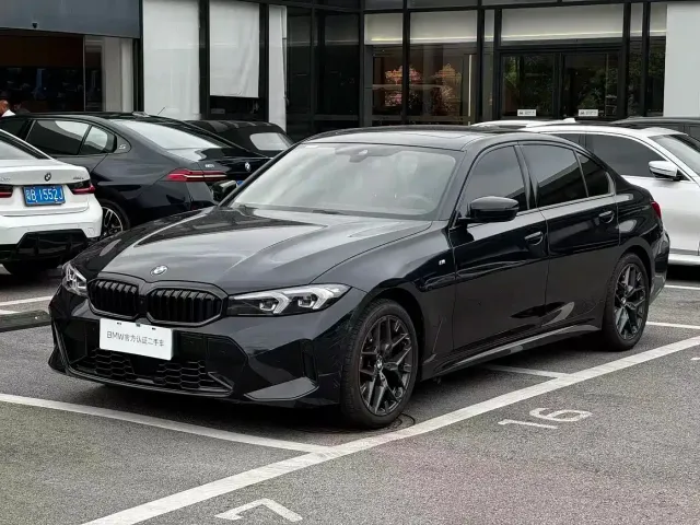 Фотография автомобиля — BMW 3 Series