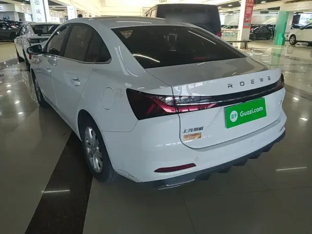 Roewe i5 — Фото автомобиля 4