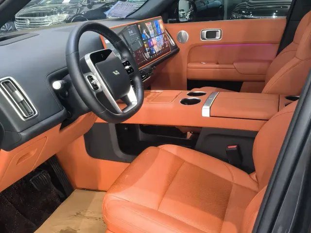 Li Auto L9 — Фото автомобиля 4