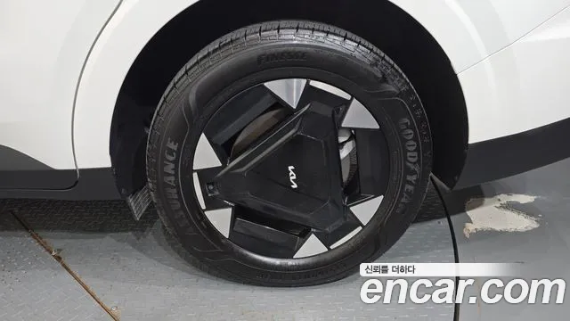 Kia Carnival — Фото автомобиля 6