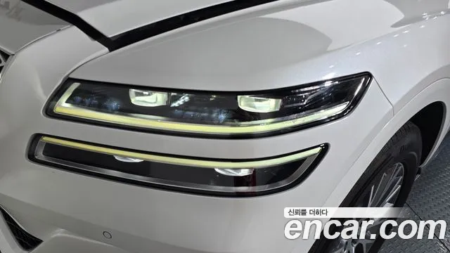 Genesis GV80 2.5T Бензин 2WD — Фото автомобиля 17