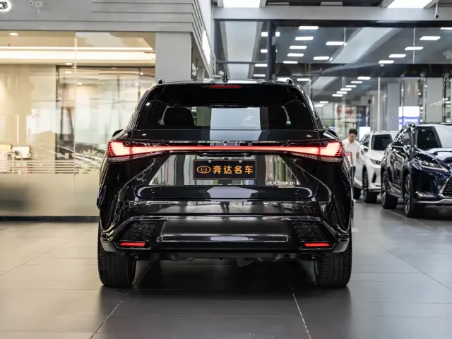 Lexus RX — Фото автомобиля 5