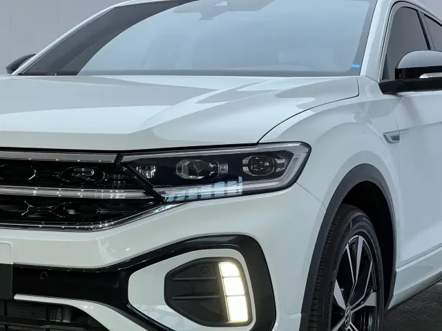 Volkswagen T-Roc — Фото автомобиля 4