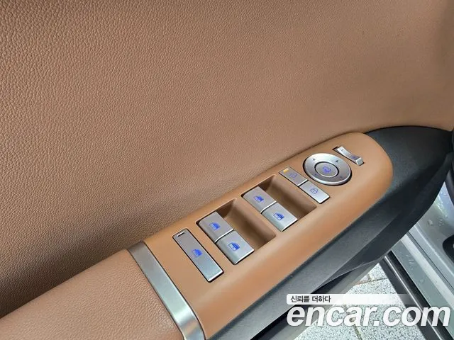 Hyundai Grandeur Grandeur (GN7) 2.5 Бензин 2WD — Фото автомобиля 12