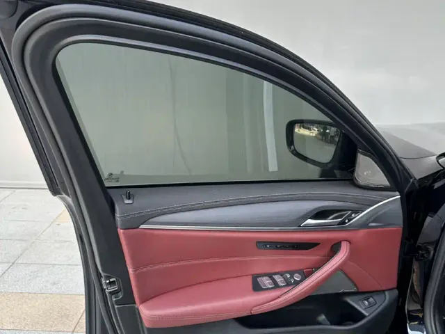 BMW 5 Series — Фото автомобиля 12