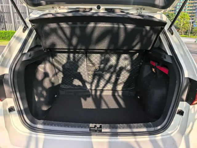 Volkswagen Tharu — Фото автомобиля 18