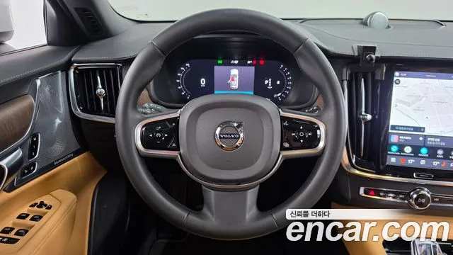Volvo V90 — Фото автомобиля 18