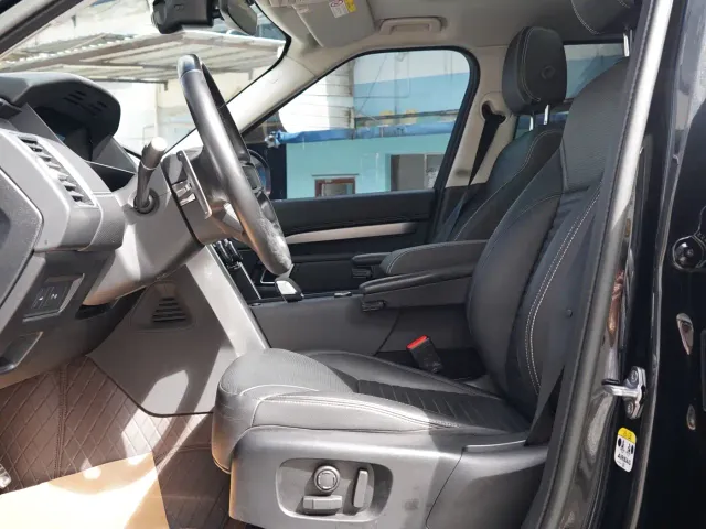 Land Rover Discovery — Фото автомобиля 4