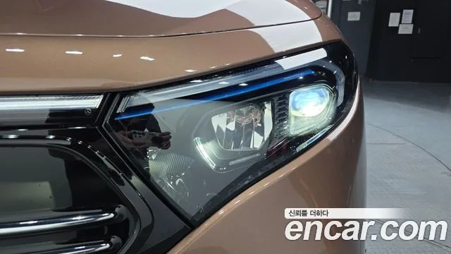 Mercedes-Benz EQA — Фото автомобиля 21