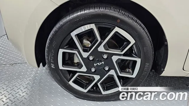 Kia RAY Новый Kia Ray Signature — Фото автомобиля 3