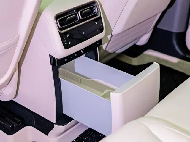Li Auto i6 — Фото автомобиля 16