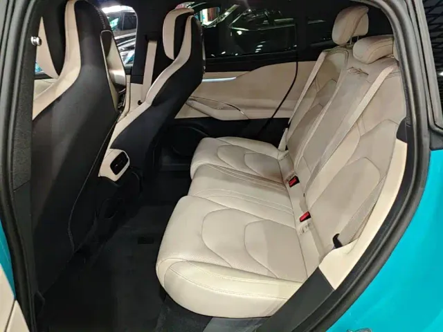 Xiaomi SU7 — Фото автомобиля 16