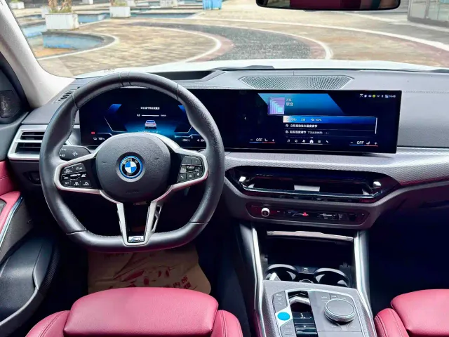 BMW i3 — Фото автомобиля 10