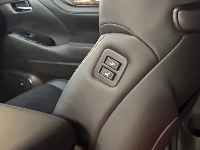 Toyota Alphard — Фото автомобиля 19