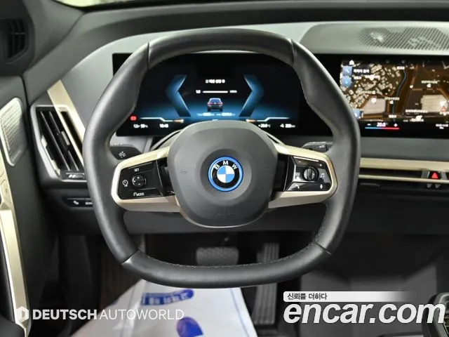 BMW iX — Фото автомобиля 14