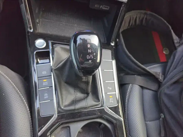 Volkswagen Passat — Фото автомобиля 18