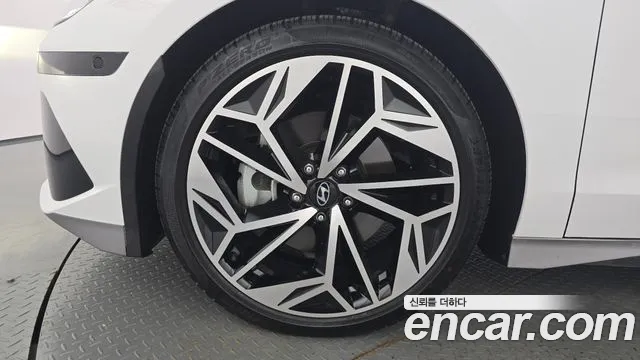 Hyundai Ioniq 6 — Фото автомобиля 5