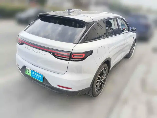 Leapmotor C11 — Фото автомобиля 2