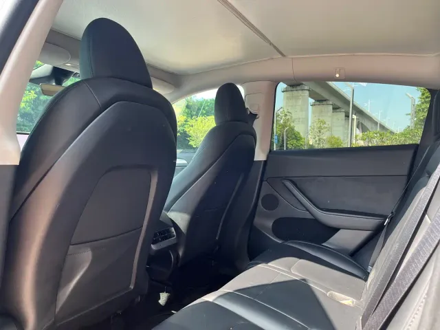 Tesla Model Y — Фото автомобиля 6