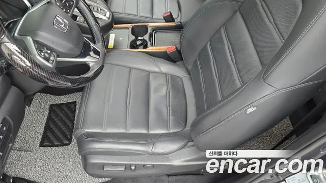 Honda CR-V Generation 5 — Фото автомобиля 26