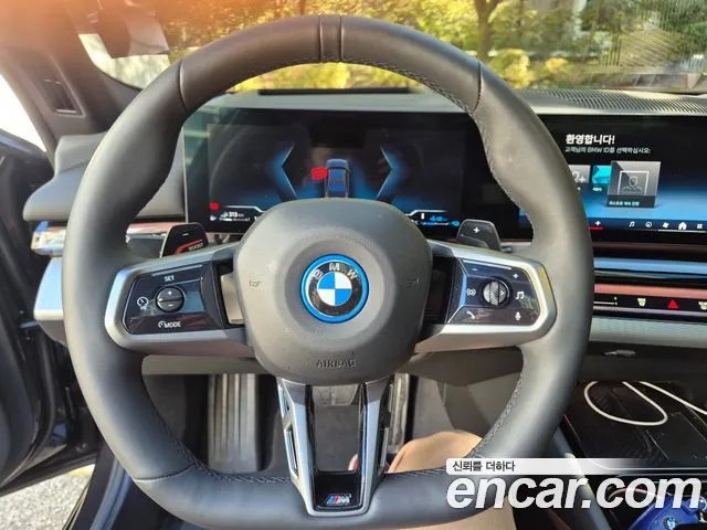 BMW 5 Series — Фото автомобиля 14