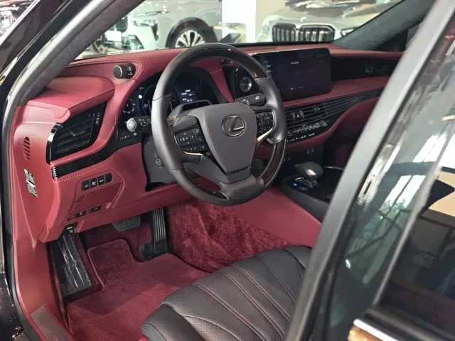Lexus LS — Фото автомобиля 21
