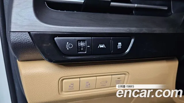Kia Carnival Generation 4 — Фото автомобиля 27
