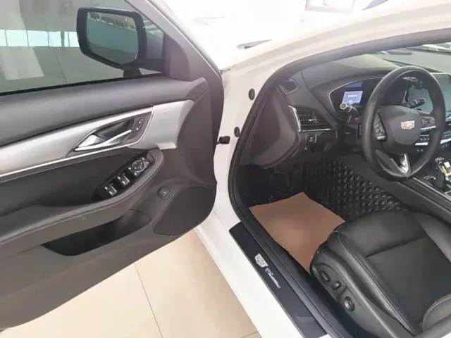 Cadillac CT5 — Фото автомобиля 15
