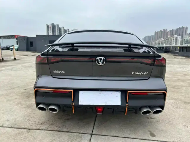 Changan UNI-V — Фото автомобиля 6