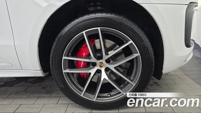 Porsche Macan — Фото автомобиля 18