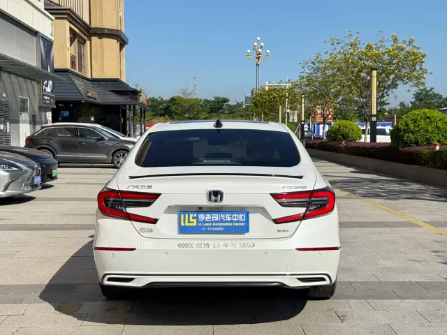 Honda Accord — Фото автомобиля 6