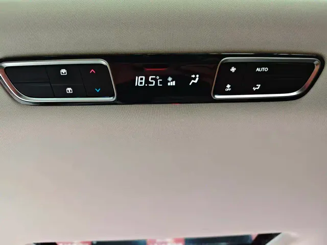 GAC Trumpchi E8 — Фото автомобиля 17