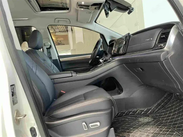 GAC Trumpchi M8 — Фото автомобиля 19