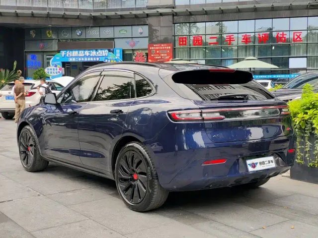 Aito M5 — Фото автомобиля 4