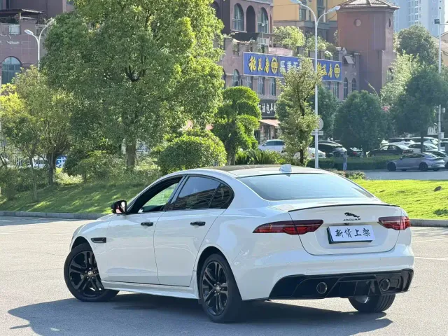 Jaguar XEL — Фото автомобиля 9