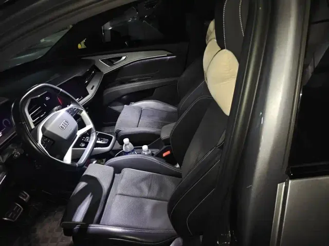 Audi Q5 e-tron — Фото автомобиля 7