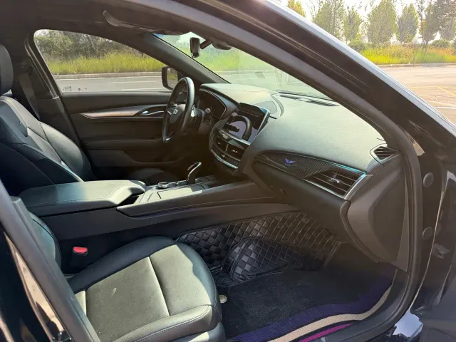 Cadillac CT5 — Фото автомобиля 20
