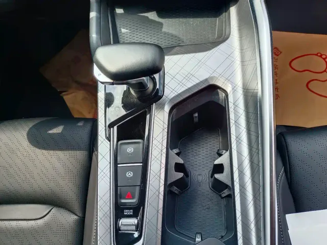 Geely Xingrui — Фото автомобиля 11