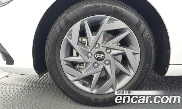 Hyundai Avante — Фото автомобиля 5