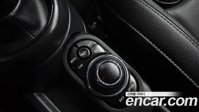 MINI Cooper — Фото автомобиля 25