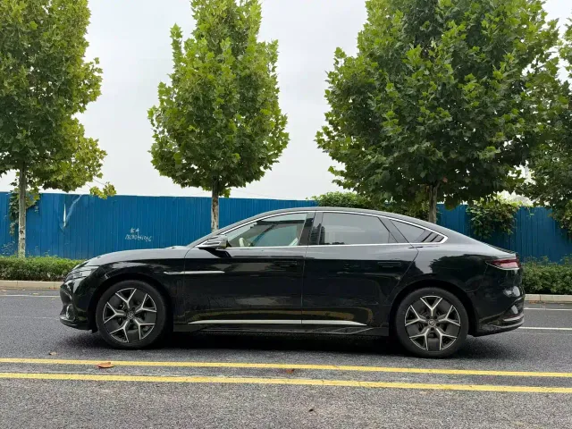BYD Han — Фото автомобиля 8