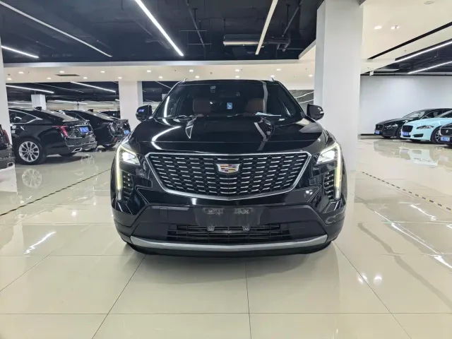 Фотография автомобиля — Cadillac XT4