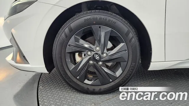 Hyundai AVANTE Avante (CN7) — Фото автомобиля 5
