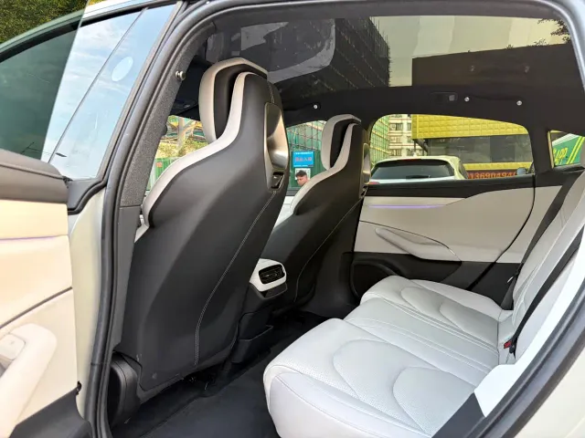 Xiaomi SU7 — Фото автомобиля 6