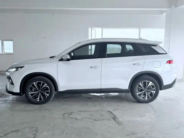 BYD Song Pro — Фото автомобиля 4
