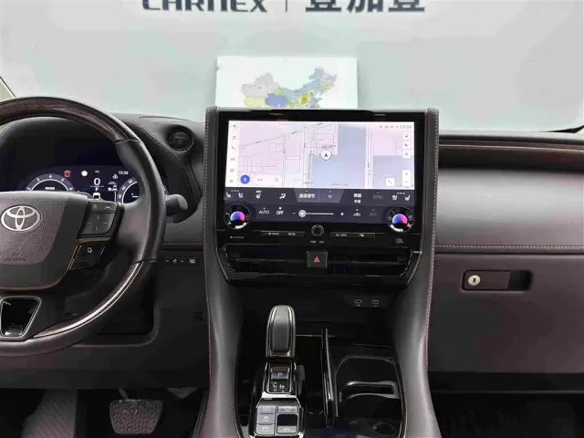 Toyota Alphard — Фото автомобиля 12