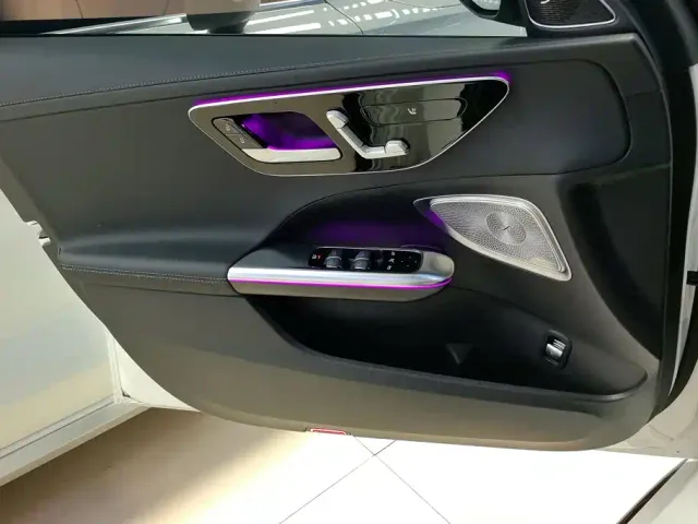 Mercedes-Benz C-Class — Фото автомобиля 7