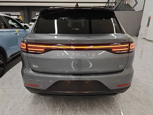 Leapmotor C11 — Фото автомобиля 5