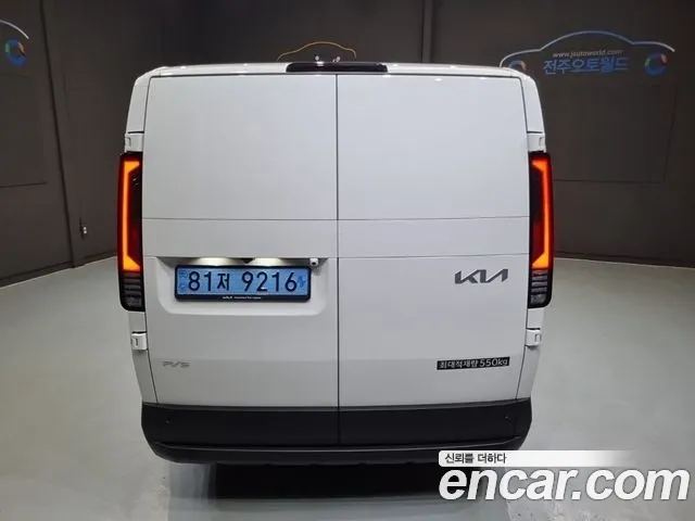 Kia PV5 — Фото автомобиля 4